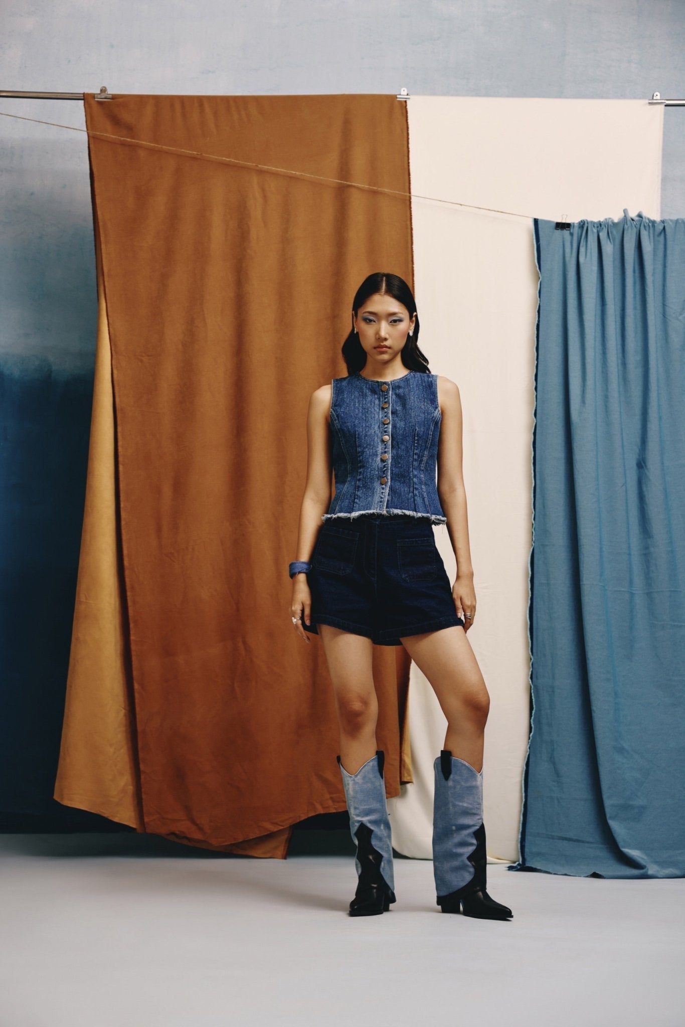 High - Rise Classic Denim Shorts - quietBold