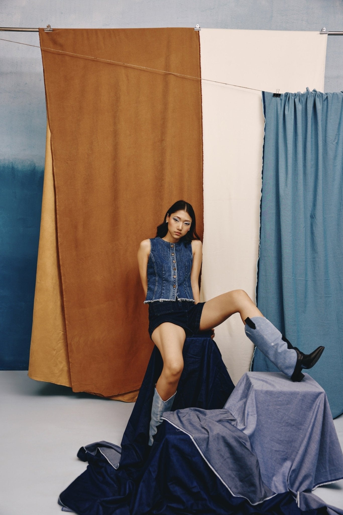 High - Rise Classic Denim Shorts - quietBold